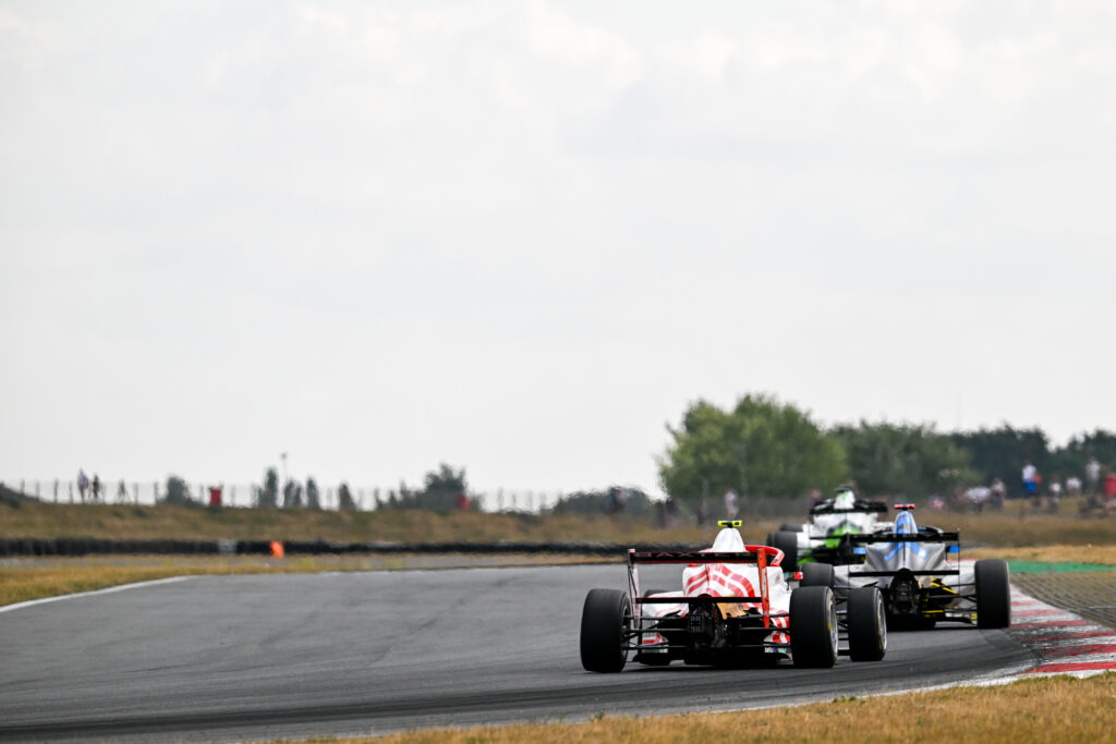 Frustration for Baxter as Mechanical Failure Ends Weekend.