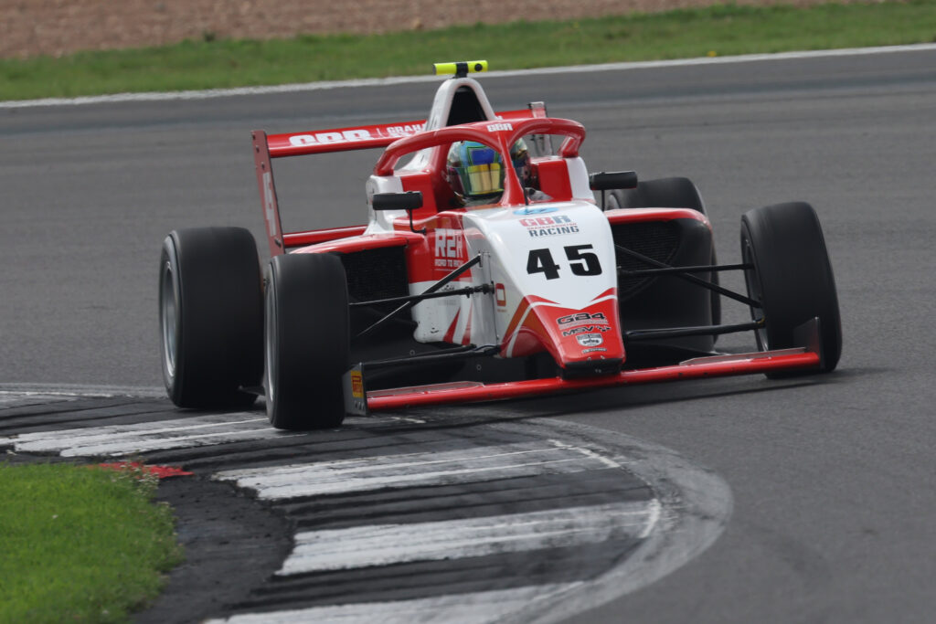 Steady progress for Baxter in challenging Silverstone weekend